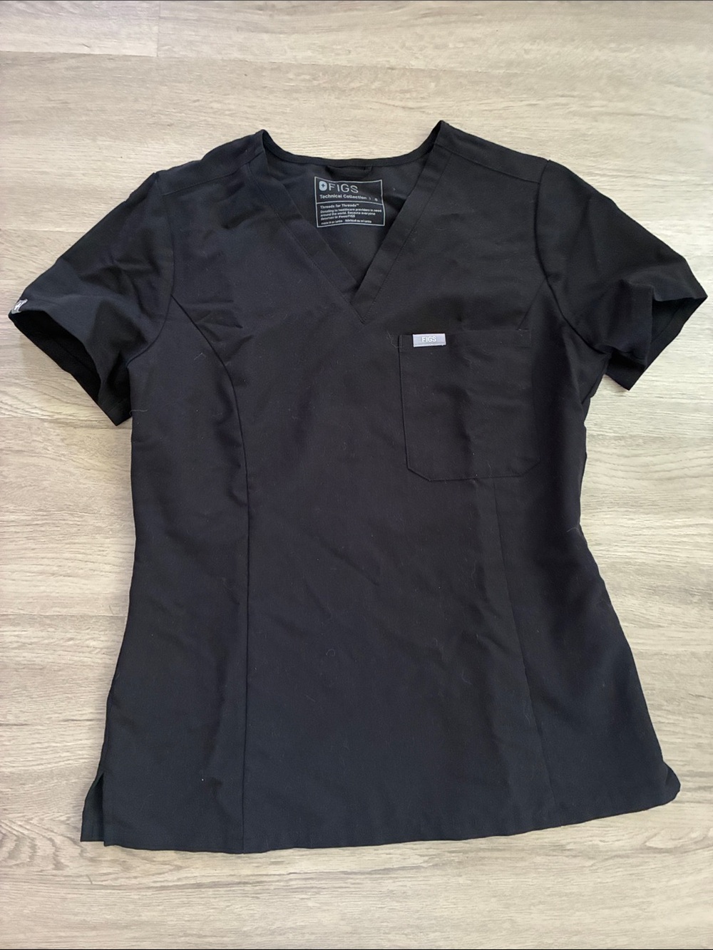 Figs Caterina Black Scrub Top Women’s Small V Neck Single Pocket